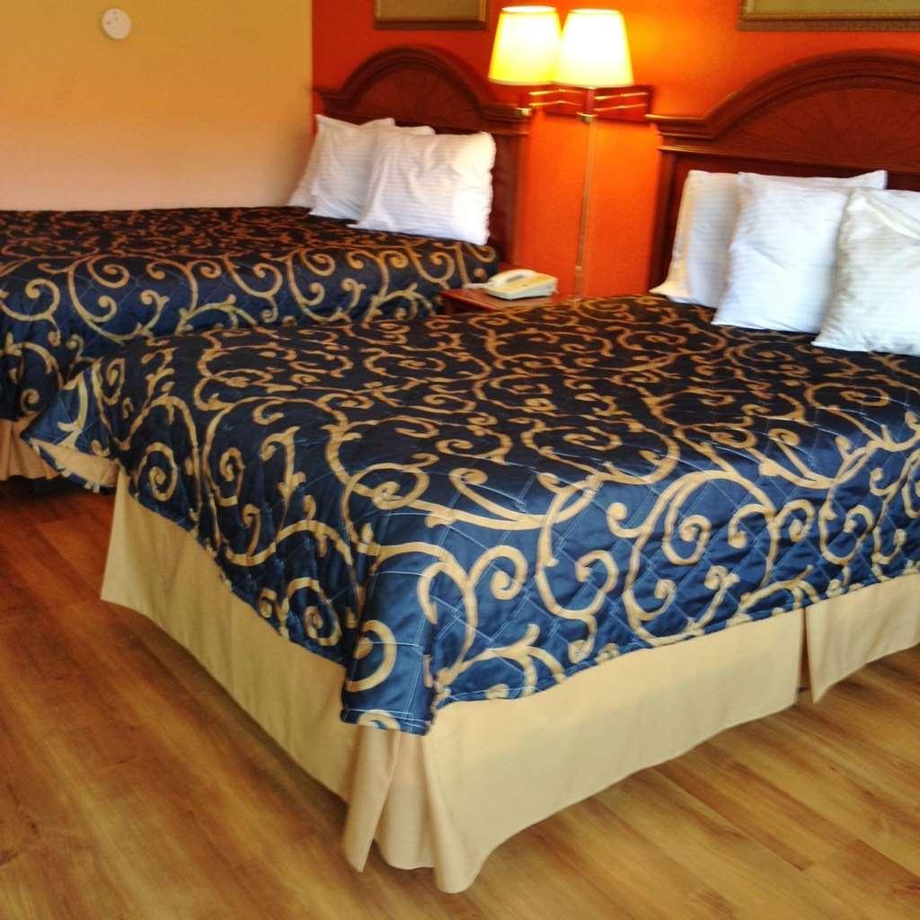 Americas Best Value Inn Forest Habitación foto