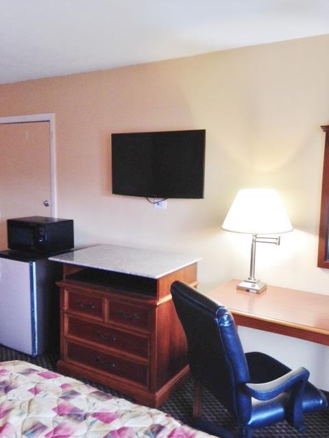 Americas Best Value Inn Forest Habitación foto