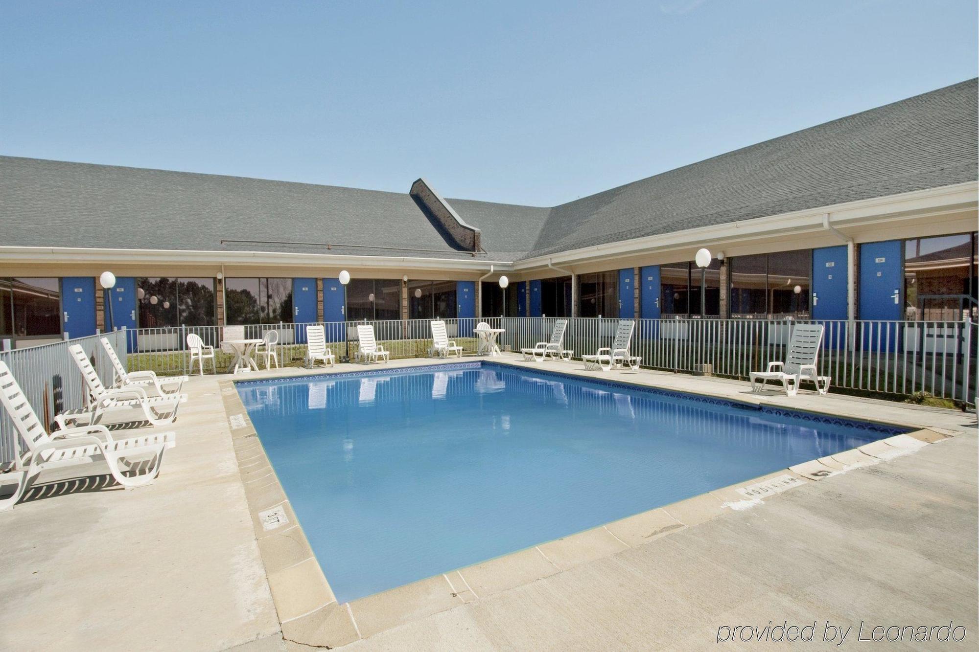 Americas Best Value Inn Forest Facilidades foto