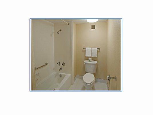 Americas Best Value Inn Forest Habitación foto